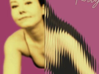 hot live cam LucyLevatto