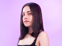 naked webcamgirl LunaBelleth