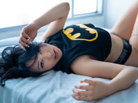 camslut showing tits LunaSilvestre