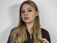 adult live cam MercedesVaught