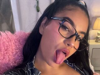 nude cam MihaCameron