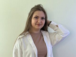 live cam show MildaTaddio