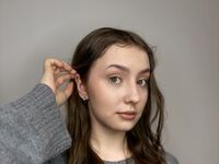 camslut showing tits NakishaJoans