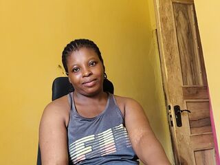 cybersex chatroom NiaLuxe