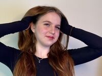 camslut showing tits NilaBudy