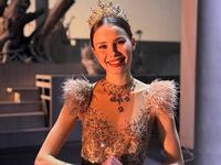 naughty camgirl masturbating with dildo NylaPitarresi