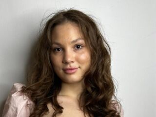 naked camgirl masturbating with dildo RegenaCrichlow