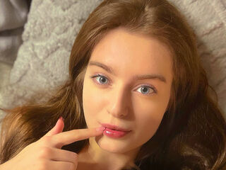 girl naked RosaMunoz