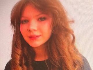 camslut topless RosieWalmont