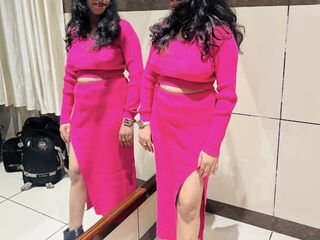 girl cam live SanyaGoyal