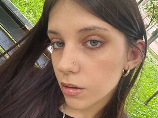 naughty camgirl masturbating SaritaHowick