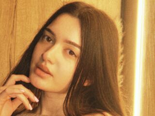 camgirl fingering bald pussy SavannahHoward