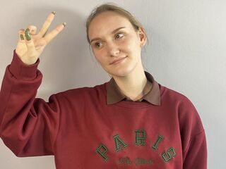 cam girl masturbating with vibrator SummerEllie