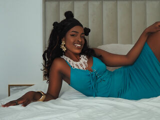 camwhore shaved pussy TylaCherie