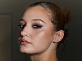 kinky cam VerniaGrenon