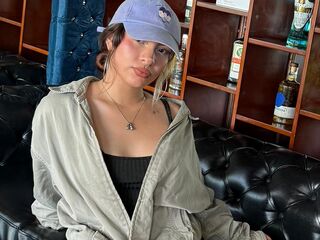hot cam girl spreading pussy WillowJones