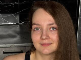 naked cam girl masturbating with dildo YaelSestoso