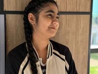 naughty cam girl fingering pussy YukoKlapper